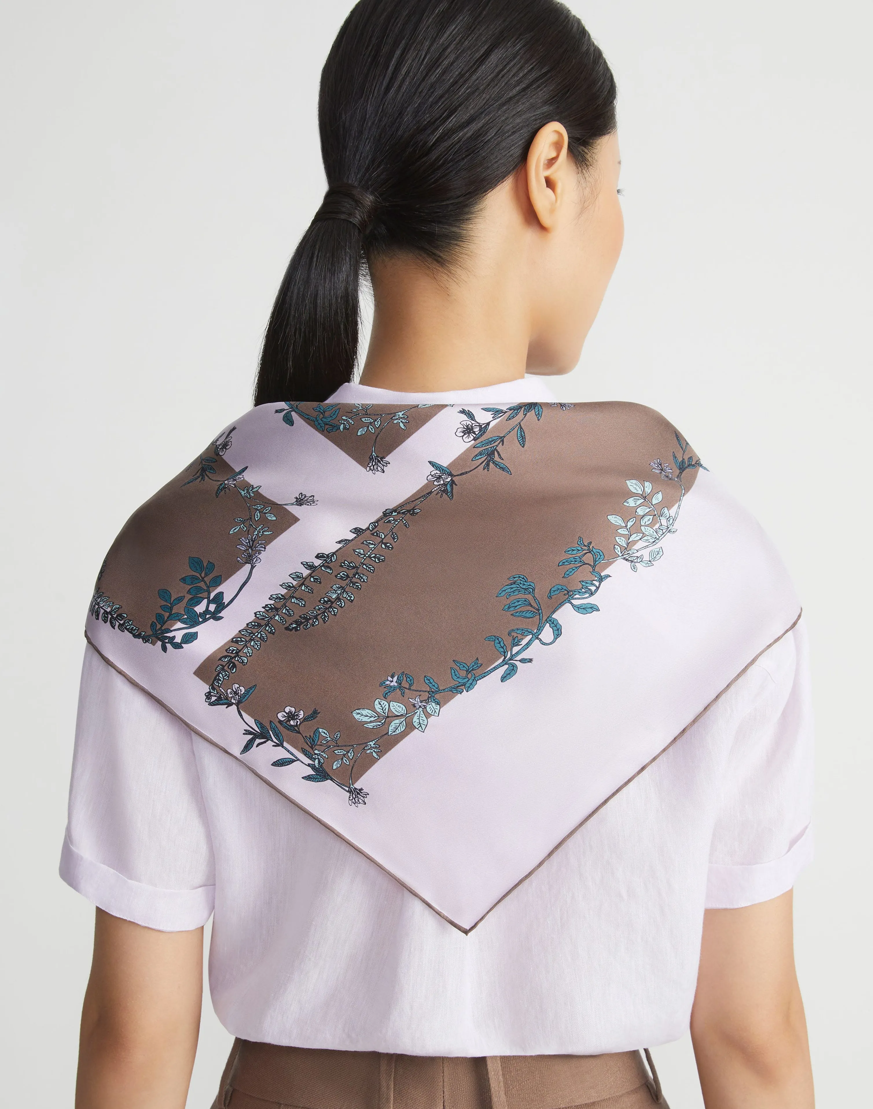 Flora Trail Print L Beam Silk Scarf