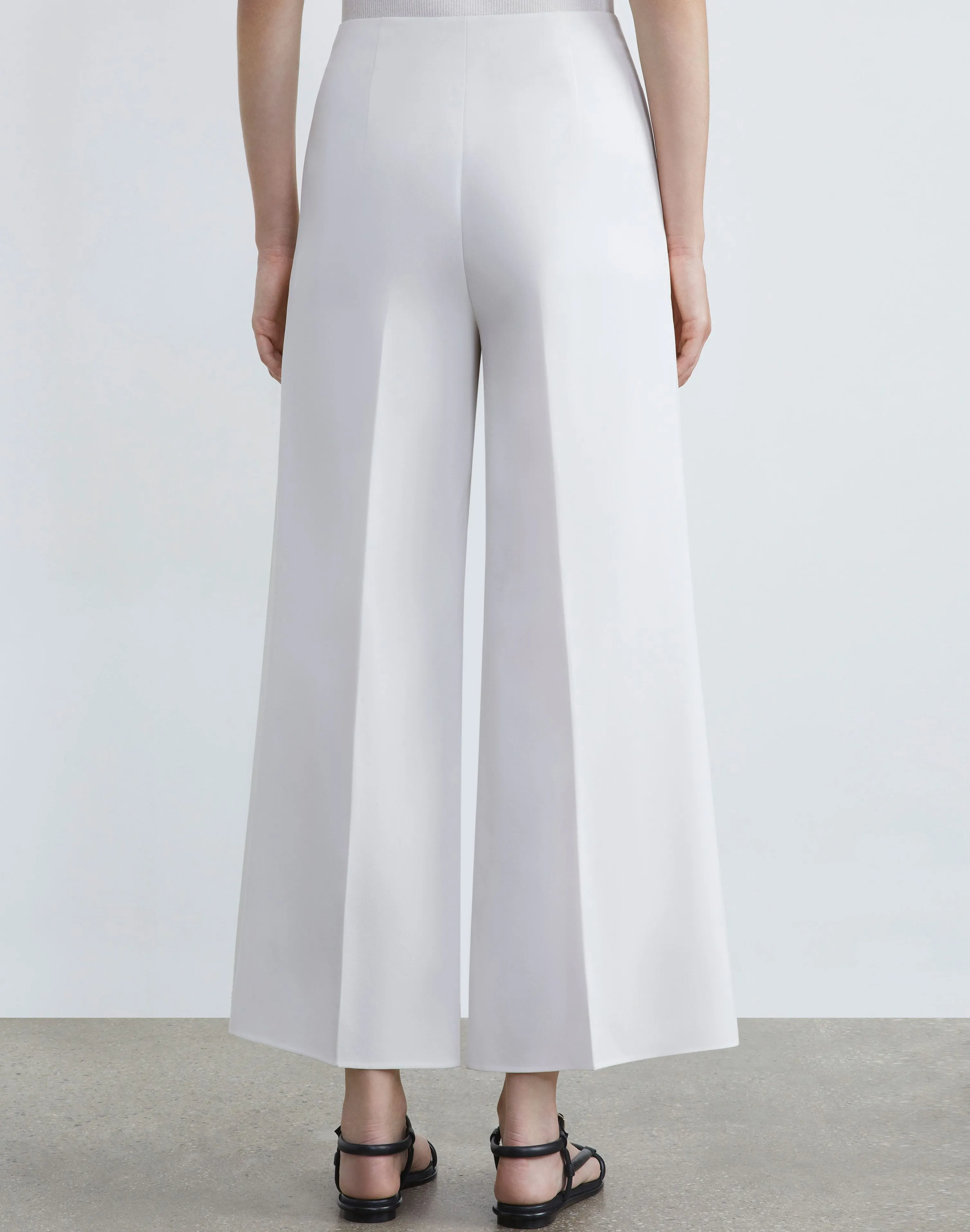 Finesse Crepe Franklin Wide Leg Ankle Pant